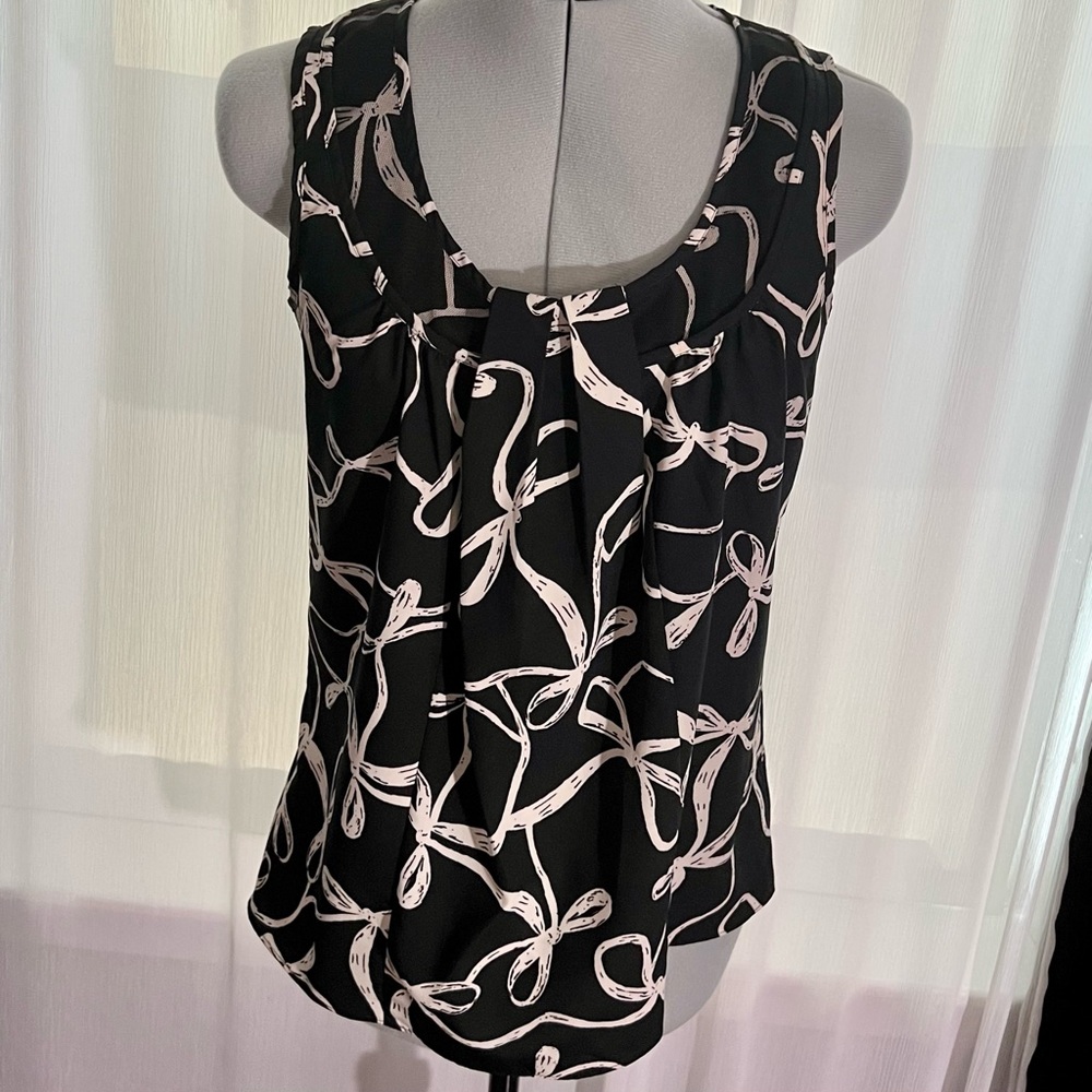 Banana Republic Women’s Sleeveless Top, Black & Cream Ribbon Print, Petite Small